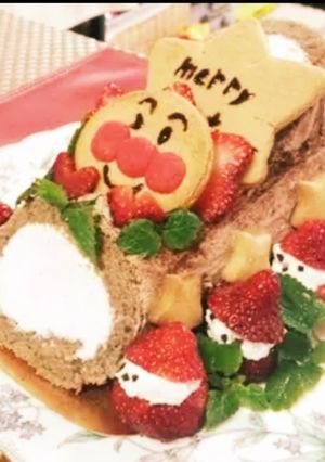 ブッシュドノエル風アンパンマンケーキ-レシピのメイン写真