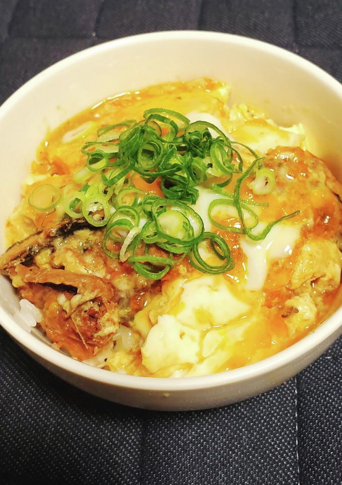 サンマの蒲焼卵とじ丼☆缶詰を使って-レシピのメイン写真
