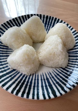 ザ・塩むすび。簡単です*ˊᵕˋ*-レシピのメイン写真