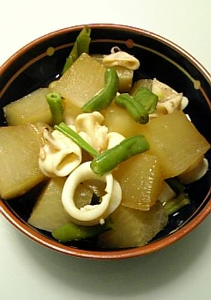ささっと！ヤリイカと大根の麺つゆ煮物-レシピのメイン写真