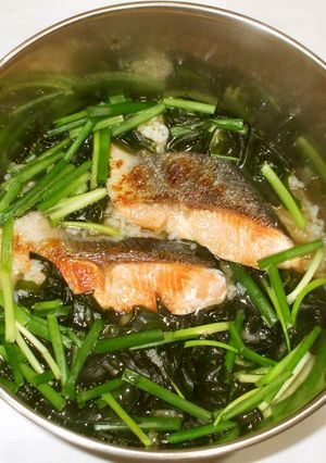 鮭雑炊♪簡単食欲不振胃弱虚弱体質の食養生-レシピのメイン写真