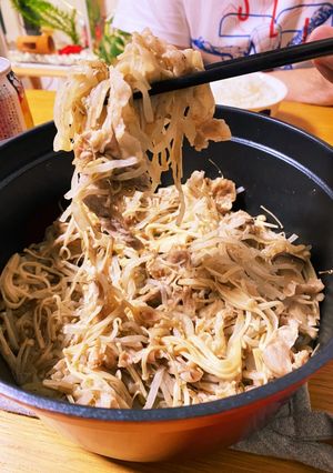 無水鍋で豚バラもやしinキノコ-レシピのメイン写真