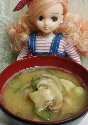リカちゃん♡マッシュルームのお味噌汁*.-レシピのメイン写真