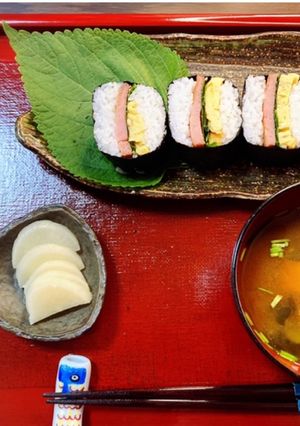 ラップの空箱で★スパムとえごまの海苔巻き-レシピのメイン写真
