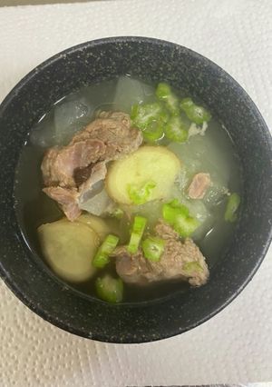 冬瓜湯（冬瓜とスペアリブのスープ）-レシピのメイン写真