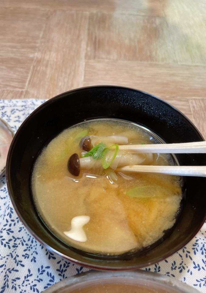 簡単☆しめじネギ大根の葉のお味噌汁-レシピのメイン写真
