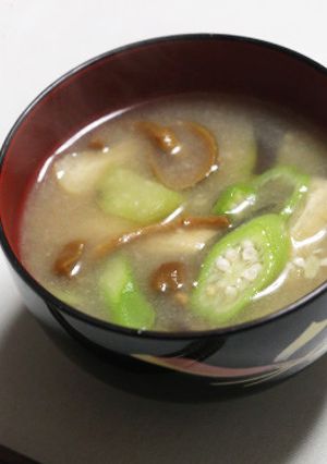 白オクラとなめこのみそ汁-レシピのメイン写真