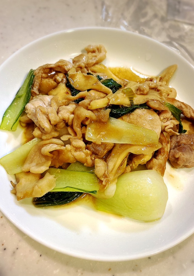豚こまと舞茸と青梗菜のバタポン炒め-レシピのメイン写真