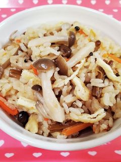 秋はやっぱり♪きのこの炊き込みご飯-レシピのメイン写真