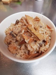 鮭とキノコの炊き込みご飯-レシピのメイン写真