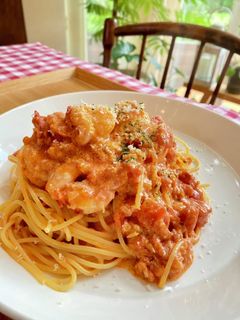 ぷりぷりエビのトマトクリームパスタ-レシピのメイン写真