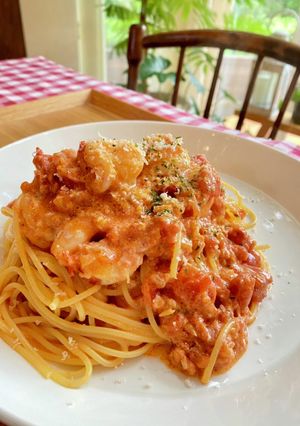ぷりぷりエビのトマトクリームパスタ-レシピのメイン写真