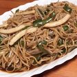 イカとピーマンとモヤシたっぷりの焼きそば