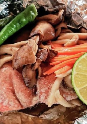 秋鮭と茸のﾎｲﾙ包み焼き-レシピのメイン写真