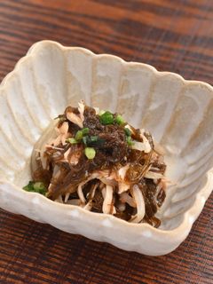 もずくとキムチの和え物-レシピのメイン写真