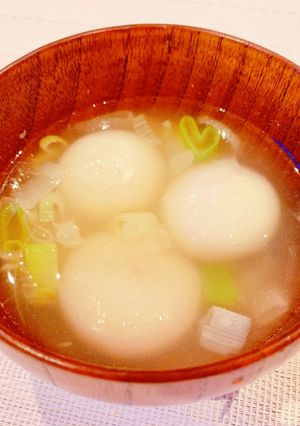 鶏もち団子の中華風スープ-レシピのメイン写真