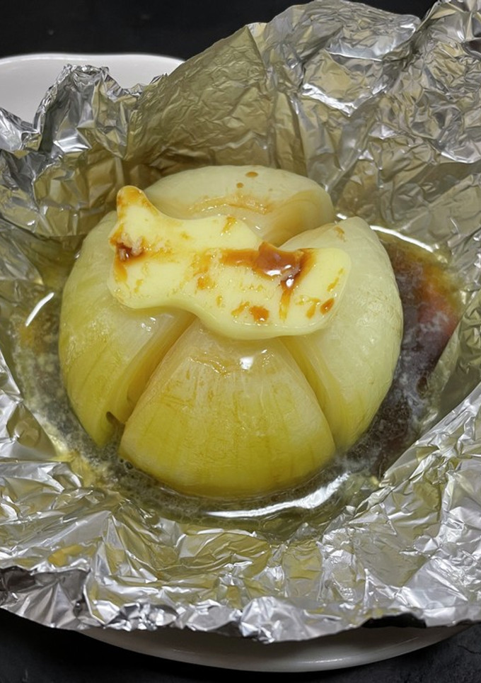 まるごと玉ねぎのオーブン焼き♪-レシピのメイン写真