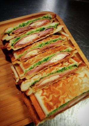 ハムカツのホットサンド❨(@≧↺≦@)❩-レシピのメイン写真