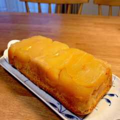 รูปของ 蜂蜜で作るタルトタタン風パウンドケーキ