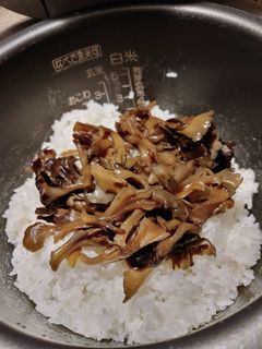 舞茸の甘辛煮で混ぜご飯-レシピのメイン写真