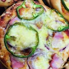 รูปของ 餃子の皮ピザ～フワモチ(’-’*)♪