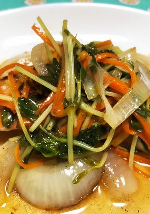 フライパン一つで生秋鮭の焼き南蛮豆苗のせ-レシピのメイン写真