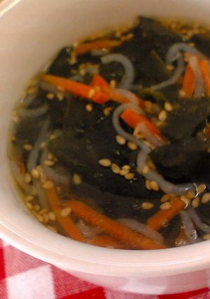 わかめと白滝のローカロリーdietスープ-レシピのメイン写真