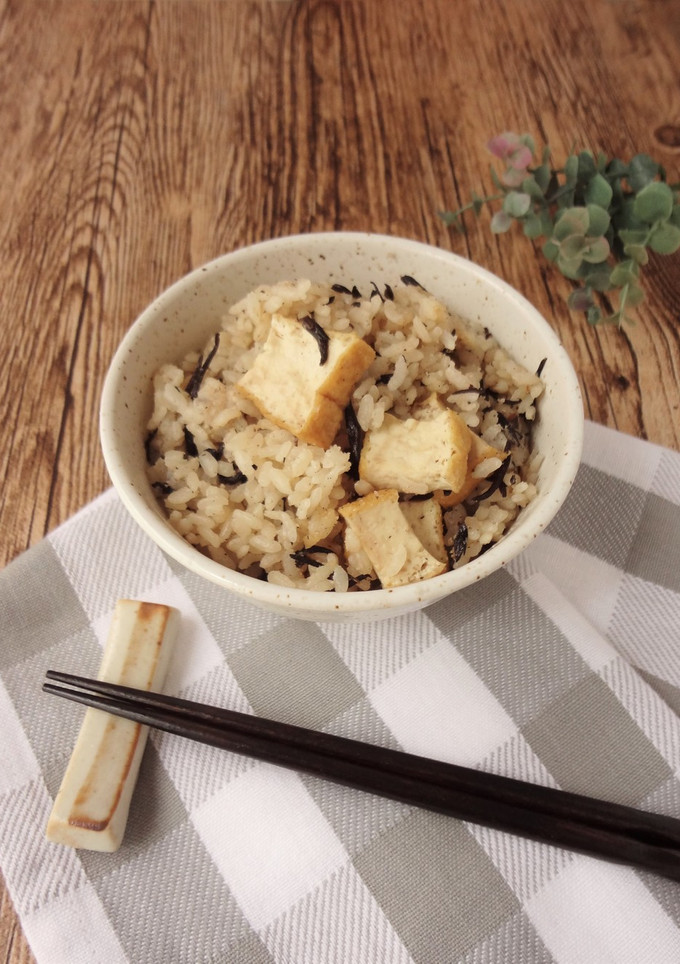 ひじきと厚揚げの炊き込みご飯-レシピのメイン写真