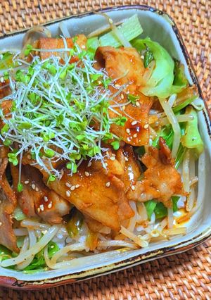 旨辛豚焼肉丼-レシピのメイン写真