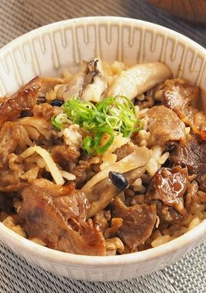 ラム肉で!秋の炊き込みご飯-レシピのメイン写真