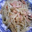 もやしと魚肉ソーのオイマヨ、カレーサラダ