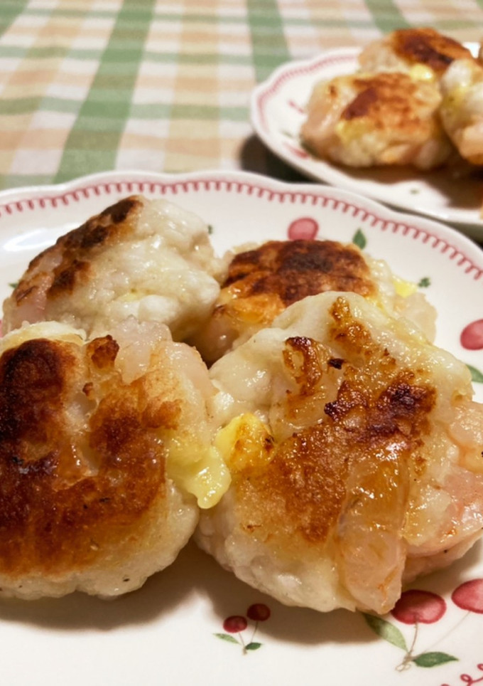 エビとチーズとはんぺんでプリふわ焼き-レシピのメイン写真