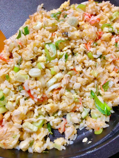 ホットプレートでカニたまチャーハン-レシピのメイン写真