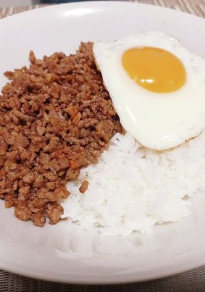 超簡単！にんにくたっぷり肉たまライス！-レシピのメイン写真