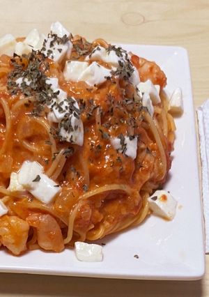 モッツァレラと海老のトマトクリームパスタ-レシピのメイン写真