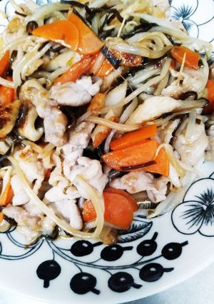 簡単♪豚肉ともやしの塩昆布炒め-レシピのメイン写真