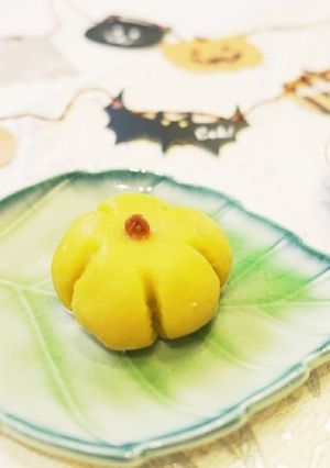 ハロウィンに、かぼちゃ団子(黒ごま餡)-レシピのメイン写真