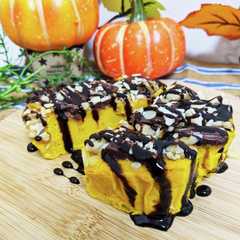 รูปของ レンジで簡単☆しっとり濃厚かぼちゃケーキ