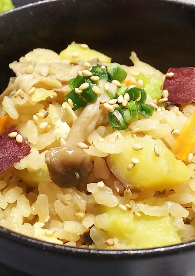 さつまいも と きのこで秋の炊き込みご飯-レシピのメイン写真