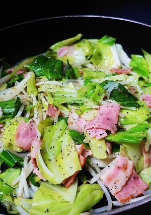 バターとめんつゆで♪簡単野菜炒め-レシピのメイン写真
