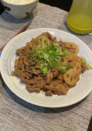 牛コマ肉と蓮根のピリ辛炒め-レシピのメイン写真
