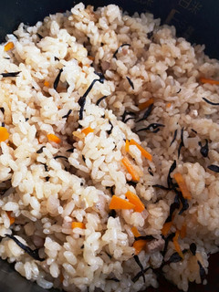 鶏肉とひじきの炊き込みご飯-レシピのメイン写真