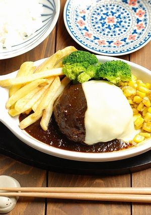 【ヒカル風】冗談抜きで旨いハンバーグ-レシピのメイン写真