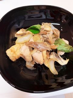 マイタケと鶏むね肉のシソバター炒め-レシピのメイン写真