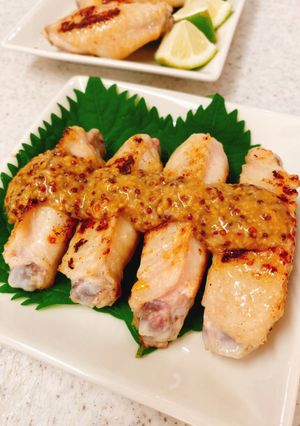 鶏肉のフライパン焼き♪醤油麹粒マスソース-レシピのメイン写真