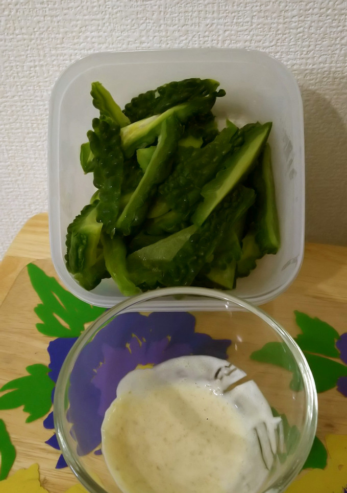 冷やし茹でゴーヤ と 柚子胡椒マヨ-レシピのメイン写真