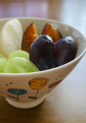 生のプルーン見つけたらヨーグルトで♪-レシピのメイン写真