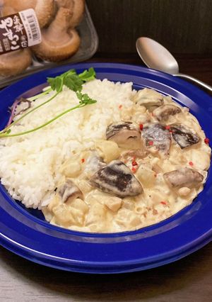 ヘルシーなのに満足！椎茸ストロガノフ-レシピのメイン写真