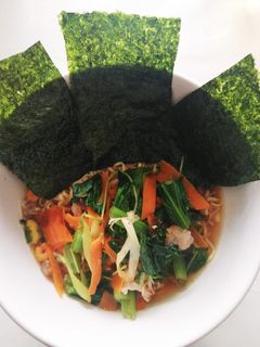 野菜炒めカップ麺-レシピのメイン写真