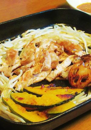 〖 豚ロース肉で焼きしゃぶ 〗-レシピのメイン写真